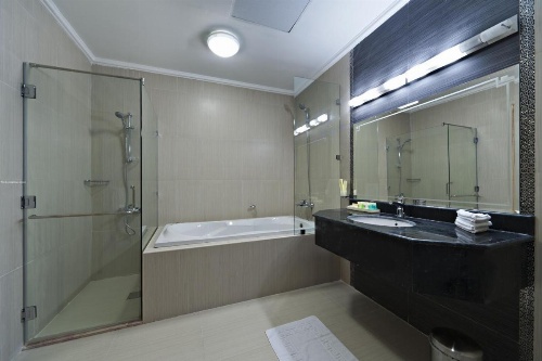 Magnum Hotel Suites image 32