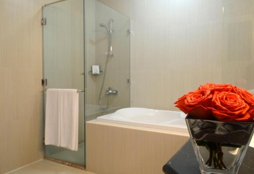 Magnum Hotel Suites image 39